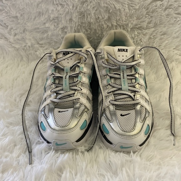 Nike Bowerman Series,Women’s,White/Silver e.t.c. Running Sneakers.Size-8 - Picture 3 of 9